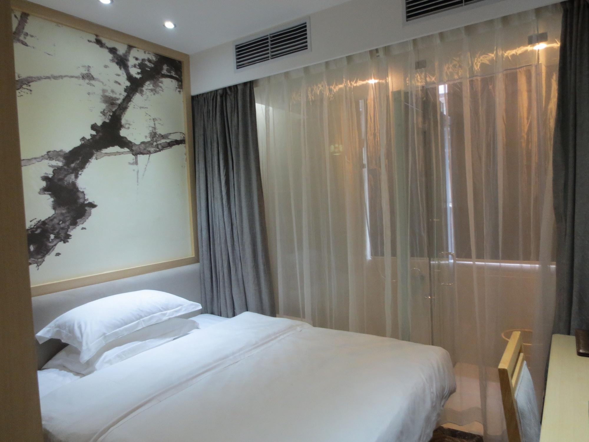Xinghe Yuezhi S Hotel To Guangzhou Yuexiu Park Railway Station Subway Station -Conference Centerbaima Clothing City Flagship Store--Reputation Preferred Eksteriør bilde